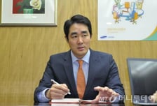 "밸류로 시장 방어하고 M&A로 수익 키운다" 