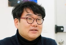 김종철 변호사 "난민 왜 돕냐고요? 약한 사람이니까요"