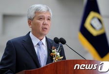 [법관과 판결] 김신 대법관