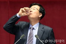 필리버스터 나흘 관전기, 신경민에 주목한 이유