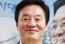 [정두언의 정치상식]대통령부터 어기는 법치주의