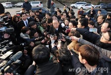 퇴주잔·2만원·턱받이가 문제가 아니다