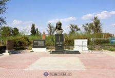 文대통령, 카자흐서 끝까지 찾으려고 한 곳 '홍범도 묘소'