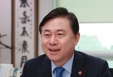 [MT리포트]김영춘 "수소충전소는 휴대폰의 기지국, 인프라 확충해야"