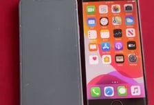 "크기 작아지고, 화면 커져"…아이폰12, SE와 비교해보니