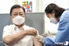 의사친구 하나 없어 가족 백신 못 맞힌 무능한 가장들[유동주의 PPL]