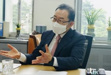 '울트라 예산' 받은 이종배 예결위원장…文대통령에 건넨 '한마디'