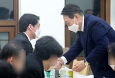 野 단일화 "안해야" 46.2%…安 제안 철회 "영향 없다" 60.9%