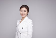 "나는 강강약약 재질"…서초갑 출사표 낸 '노빠꾸' 변호사 김소연