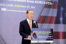 "외교통상부 부활?"…기업들이 외교관 스카웃하는 이유