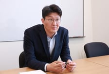 "내년 하반기 금리 하향 안정화..지금이 저가 매수 타이밍"