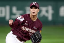 키움 안우진, 학폭 논란에 입 열었다…"진실이 묻혀버렸다"