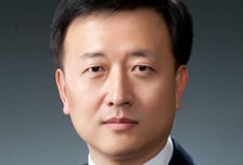 먹구름 증시 속 악전고투, 더 빛난 수익률