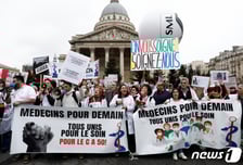 "기업은 해고 안 하고, 노조는 파업 안 하고"...노사 대타협한 나라들