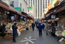 [르포]"우리 딸도 인터넷 주문해요"...명절 특수 사라진 전통시장