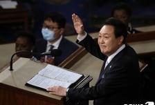 尹대통령 지지율, 1%p 내린 30% …국민의힘 32%·민주당 37%