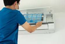 다가오는 '역대급 더위'…에어컨 '곰팡이 바람' 막으려면