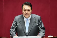 '노사 법치주의' 앞세운 노동개혁, '주69시간' 논란에 급제동