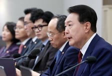 尹정부 1년, '노동개혁' 절반의 성공…연금·교육개혁은 국회에 발목