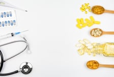 국민 90% 부족하다는 비타민D, 고용량도 골절·낙상 예방 효과 無