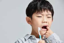 아이들 '충치' 왜 많나 했더니…점심 먹고 이 닦는 중학생 15%뿐