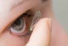 "학교도 안 갔는데 안경 쓰라니"…'드림렌즈' 교정, 빠를 수록 좋다?