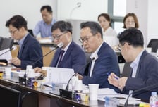 곧 코로나 위기단계 조정…신속항원검사 비용도 정상화