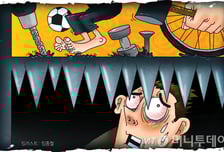 피투성이로 도망가던 윗집 부부…층간소음 갈등의 참극들[별★판결]