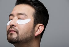 난 안 피곤한데, 항상 듣는 말 "밤새웠어?"…다크서클 없애려면