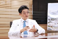 진료실 앞 '뻗치기'는 옛말, 수납도 딱 한 번만…환자 시간 아낀 '이 병원'