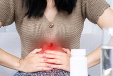 속 쓰려 내시경 해도 문제없다는데…4명 중 1명 앓는 '소화불량' 원인은