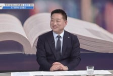 [더 리더] 황종성 한국지능정보사회진흥원장 “강소국 리더십으로 제3의 모델 만든다”