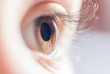 "엄마, 나 앞이 안 보여" 소아 실명 부르는 질환, 치료할 수 있을까