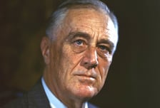 전쟁 때 혈압 300까지 치솟다 '펑'…히틀러에 맞서다 뇌출혈에 무너져