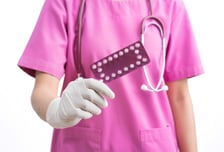 "피떡 만들어져 위험"…피임약 먹으면 안되는 여성 있다