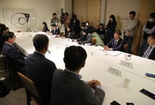 의대 증원, 수요조사 부터 '삐걱'…政 "4주 이내 완료" vs 의협 "왜곡 우려"