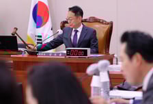 '극한직업' 상임위원장, 정쟁 속 '정책 국감' 하드캐리한 장면들