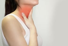 의사가 "지켜 보자"한 갑상선암, 즉시 수술할 때와 치료 결과 비슷