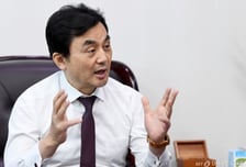 '존엄사법' 발의한 안규백 "삶만큼 죽음도 존중 받아야"