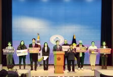 "눈썹문신 합법화, 늦어질수록 국민만 손해" 반영구화장사들의 외침