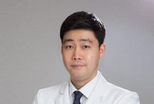 지금 해? 말아? '20년 수명' 인공관절, 망가진 무릎에 언제 넣어야 할까