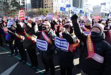 의대 정원 '강대강 대치'…의협회장 선거 정국 '의료계 총파업' 현실화?