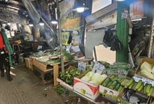 [단독] "폭탄 터지는 줄"…전통시장 덮친 포르쉐, 3명 부상 [영상]