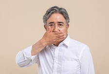 젊을 때만 하는 거라고?…중장년층이 '치아 교정' 하는 이유