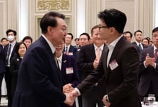 '동료시민'과 '보통사람'의 변증법