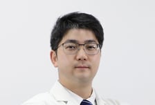 "아이고 허리야" 부모님 통증 호소…'나이 탓' 방치하면 안 되는 이유