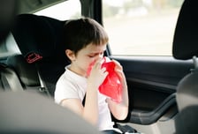 "엄마, 토할 것 같아요"…멀미하는 우리 아이, '이 약'은 절대 안 돼요