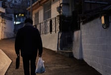 무력하고 툭하면 한숨, 우울증일까?…'이 상태' 2주 넘으면 병원 가세요