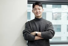 휴대폰 '톡' 치니 태국돈 '쏙'…현금·카드 없는 여행 만든 이 남자