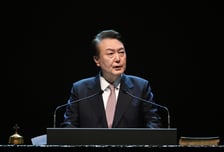 "의대 2000명 증원 관철" 윤 대통령 지지율 42%로 상승